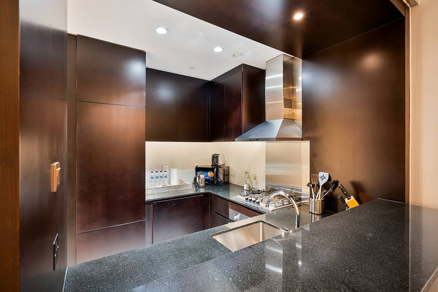 8 Full Kitchen (9). jpeg