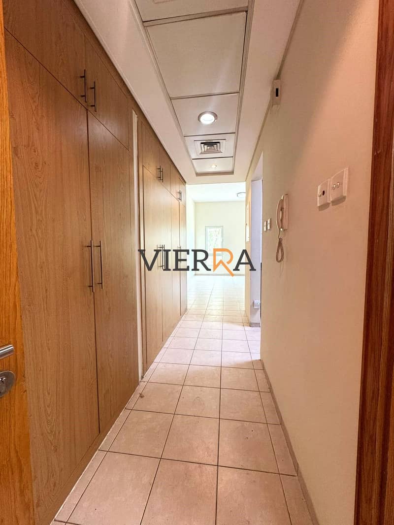 3 3de2bdb9-5760-491f-af46-e473cc563dfc. jpg