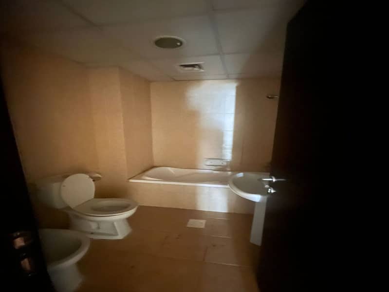 14 6730089e-bd53-475f-ae15-4752fc8fcb41. jpeg