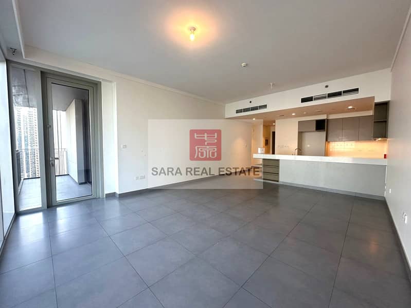 13 Living Area 3. jpg