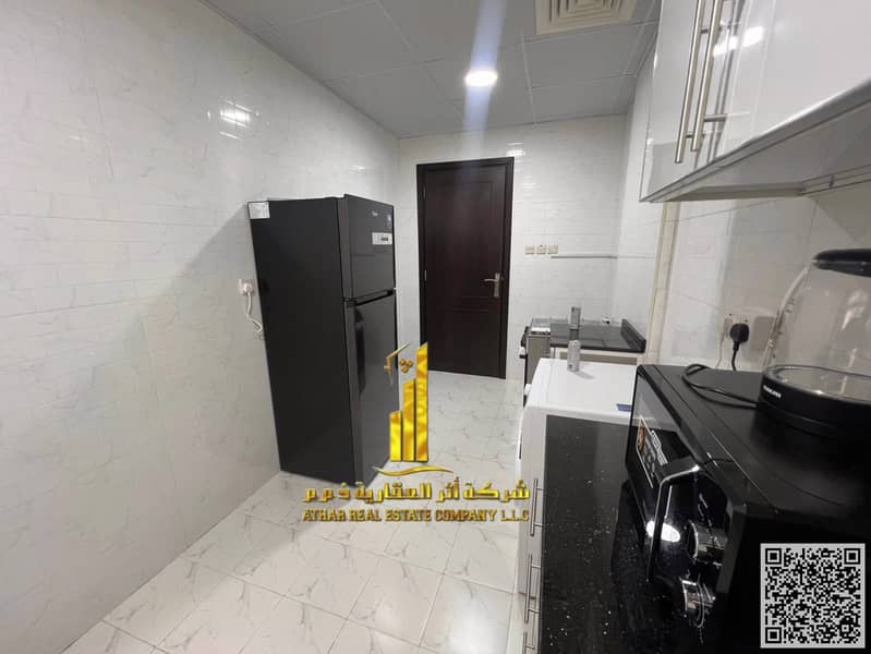 12 ce5a6c9c-9841-4366-923d-71973dcd4824. jpg