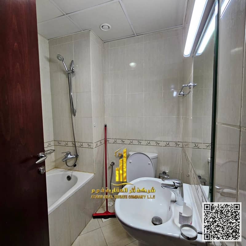10 392ab102-eeda-4e94-b4c9-44dd71f1b27a. jpg
