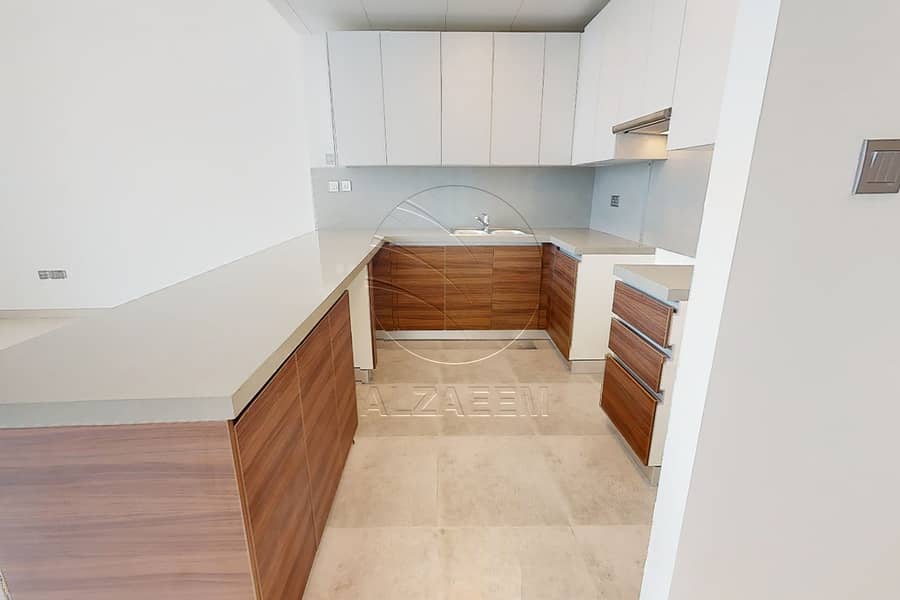 5 KITCHEN. jpg