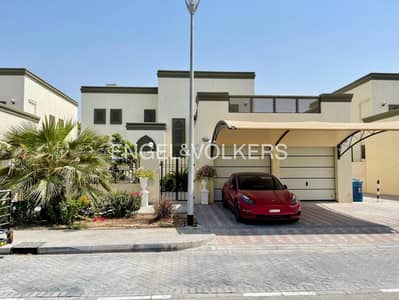 3 Bedroom Villa for Rent in Jumeirah Park, Dubai - Unique Glass Extension | Kid-Friendly Garden