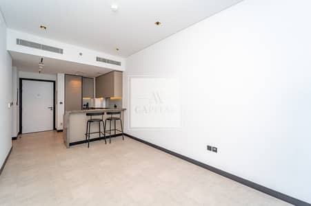 1 Bedroom Apartment for Rent in Business Bay, Dubai - Canal View | Unique Layout | Unfurnished