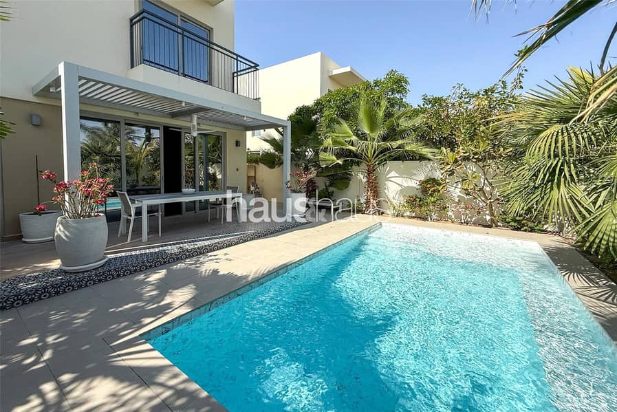 Single Row | Upgraded | Private Pool Single Row | Upgraded | Private Pool