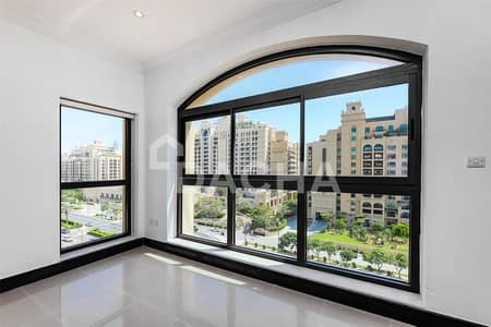 2 Bedroom Apartment for Rent in Palm Jumeirah, Dubai - Top Floor GM9 | Type C Layout | 2 Parking Spaces