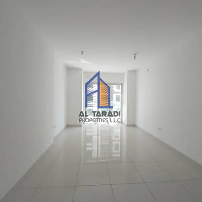 1 Bedroom Apartment for Rent in Al Reem Island, Abu Dhabi - Hottest Offer For One Bhk W/Balcony in Al Maha Tower