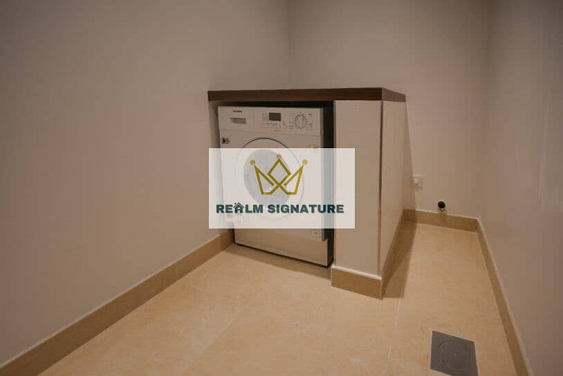 18 IMG-20250513-WA1093. jpg