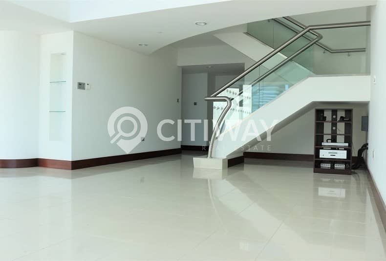 Luxurious and spacious duplex hotel apartment in SZR Luxurious and spacious duplex hotel apartment in SZR