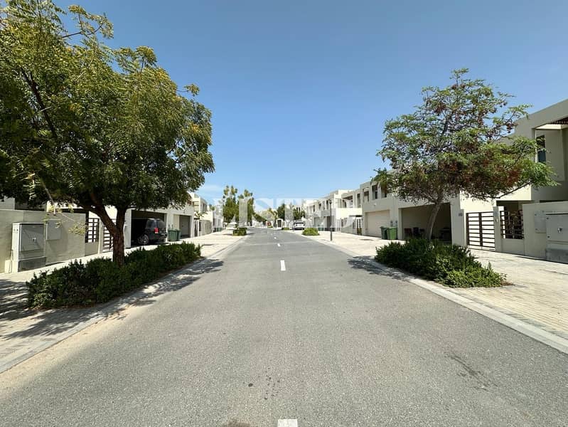 3 Bed Villa | Amazing Corner unit| Fully Furished