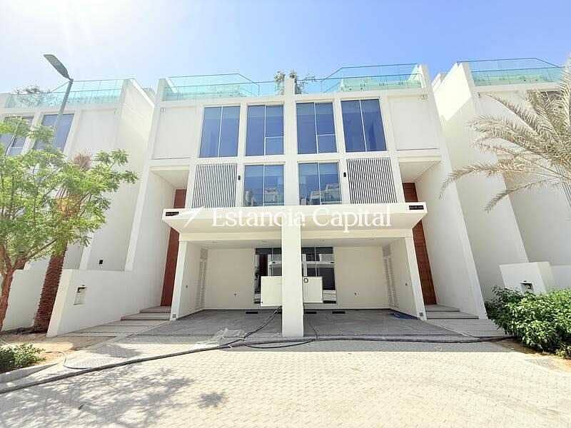 Private Pool | Luxury Townhouse | Brand New