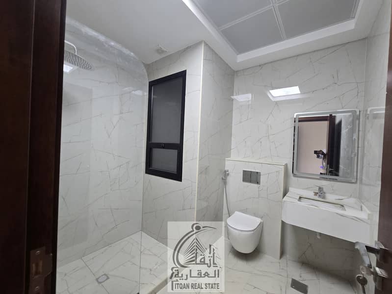 14 0fa0053c-d50d-45e7-b59d-d03caba66f15. jpg