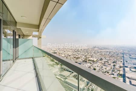 2 Bedroom Apartment for Sale in Business Bay, Dubai - Elegant 2BR | High Floor | Skyline Views