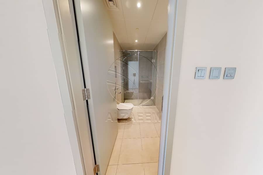 14 SHARING BATHROOM. JPG