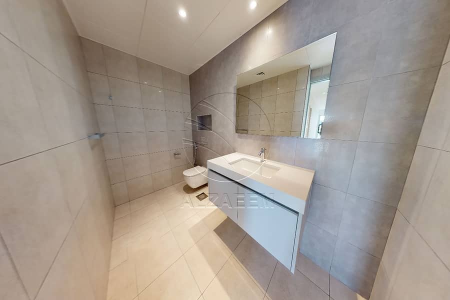 16 GUEST TOILET. JPG