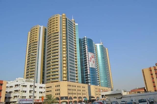 FOR RENT:2BHK WITH BARKING IN HORIZON TOWERS FULLY OPEN VIEW