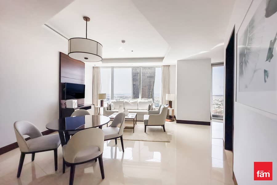 Stunning Spacious 1 Bedroom in this Iconic Tower Stunning Spacious 1 Bedroom in this Iconic Tower