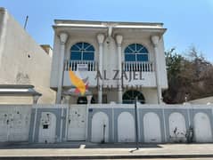 فیلا في المطينة،ديرة 5 غرف 160000 درهم - 11985295