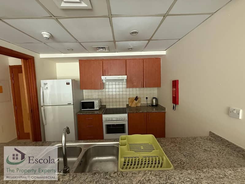 4 kitchen 2. jpg