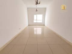 شقة في المجاز 3،المجاز 1 غرفة 33000 درهم - 11568226