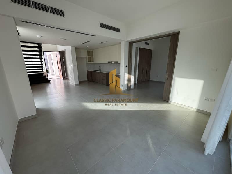 位于山谷小区,娜拉联排别墅 4 卧室的联排别墅 200000 AED - 11985616 位于山谷小区,娜拉联排别墅 4 卧室的联排别墅 200000 AED - 11985616