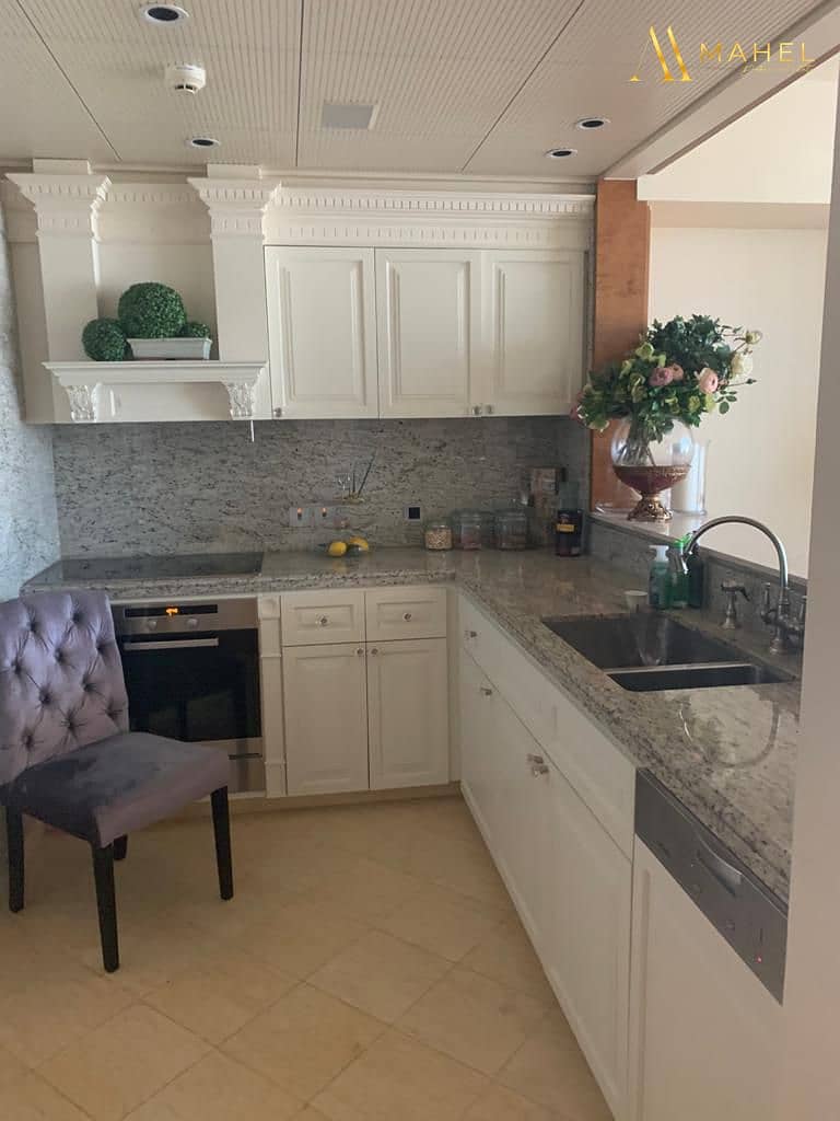 7 Kitchen. jpg