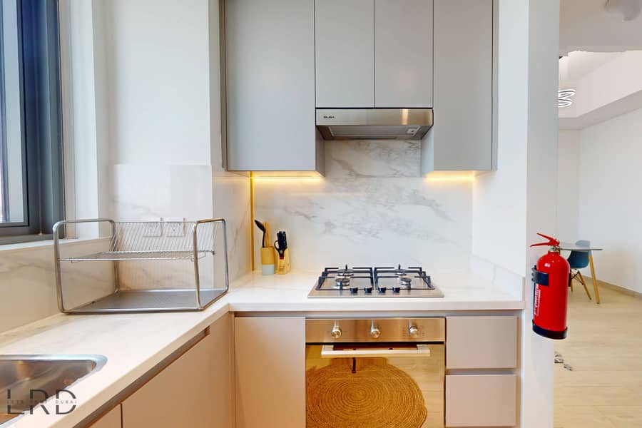 10 LRD-VACATION-HOMES-Azizi-Fawad-Al-Jaddaf-06212025_114552. jpg