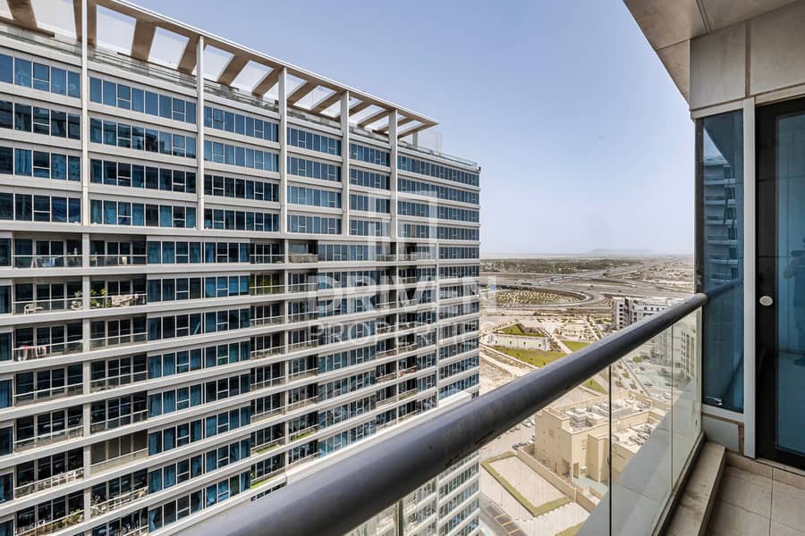 Stylish and Well Maintained Apt | Ready to Move in