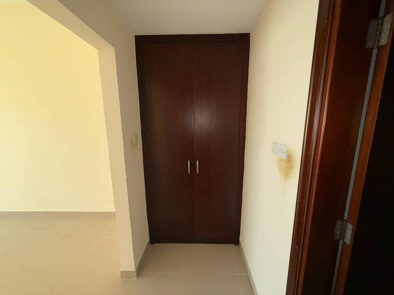 22 f24dd817-6ec3-48bc-bc67-4c23cf97bf56. jpg