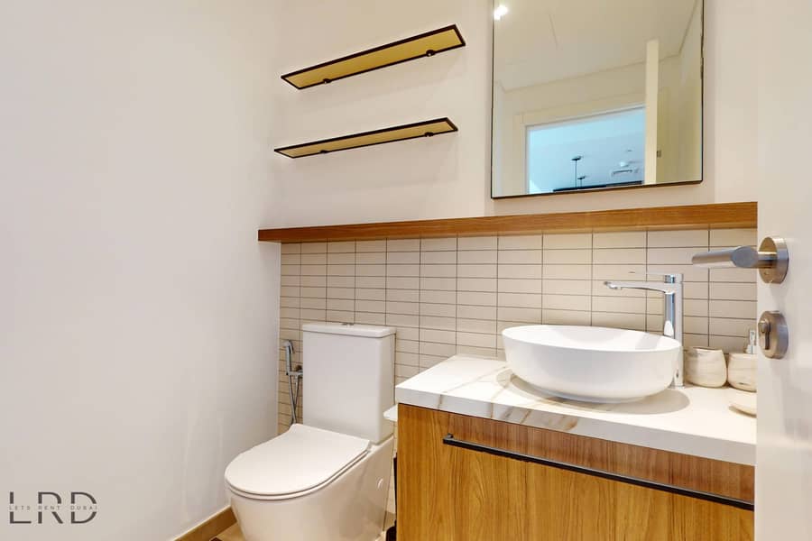 13 LRD-VACATION-HOMES-Hamilton-House-JVC-06212025_133154. jpg