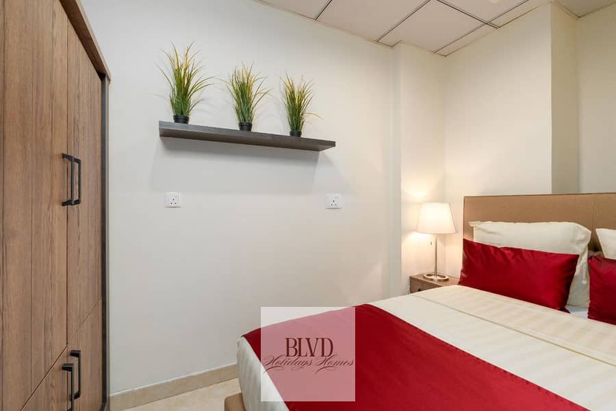 47 Small room double bed. jpg