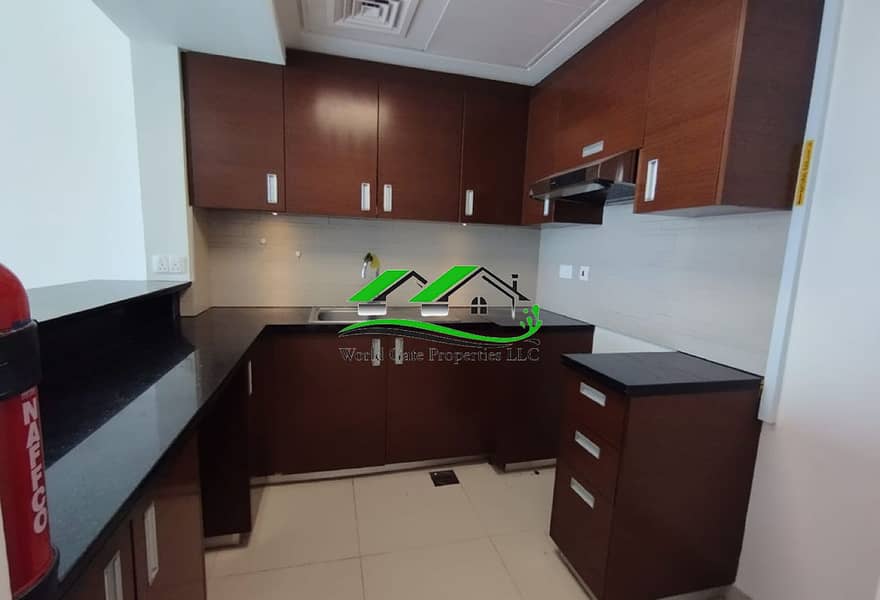 7 8e6277de-9d25-4cb3-a4cc-44437edc8666. jpg