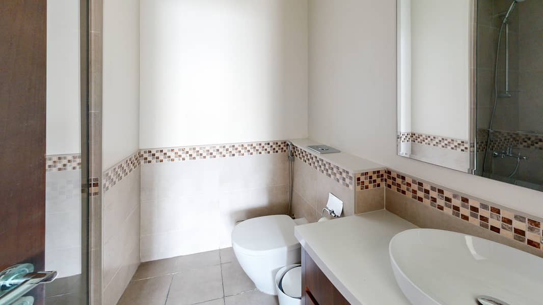 9 Damac-Vera10-Bathroom. jpg