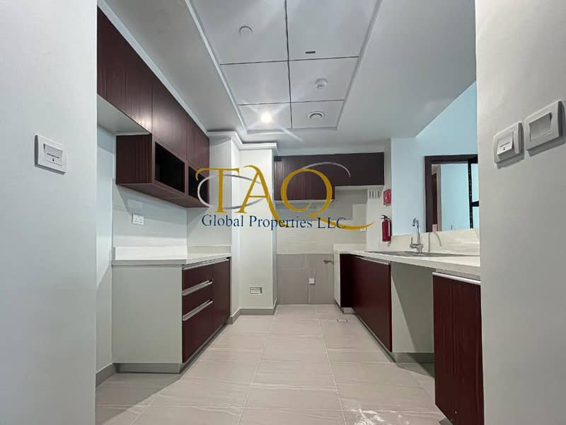 10 cad8409d-a2c0-4ea4-8042-ec137337643b. jpg