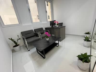 مکتب  للايجار في ديرة، دبي - 972aa491-aca8-4d55-a04f-dc306f5ddc52. jpg