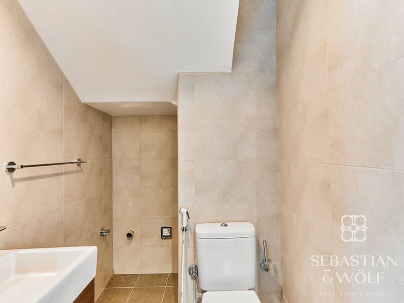 9 Powder Room 1. jpg