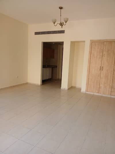 Studio for Rent in International City, Dubai - IMG-20250421-WA0208. jpg