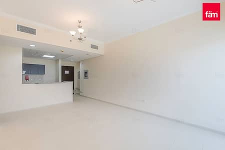 荔湾住宅区， 迪拜 1 卧室单位待售 - 位于荔湾住宅区，纵横焦点公寓大楼，马扎亚2号楼 1 卧室的公寓 580000 AED - 11992903