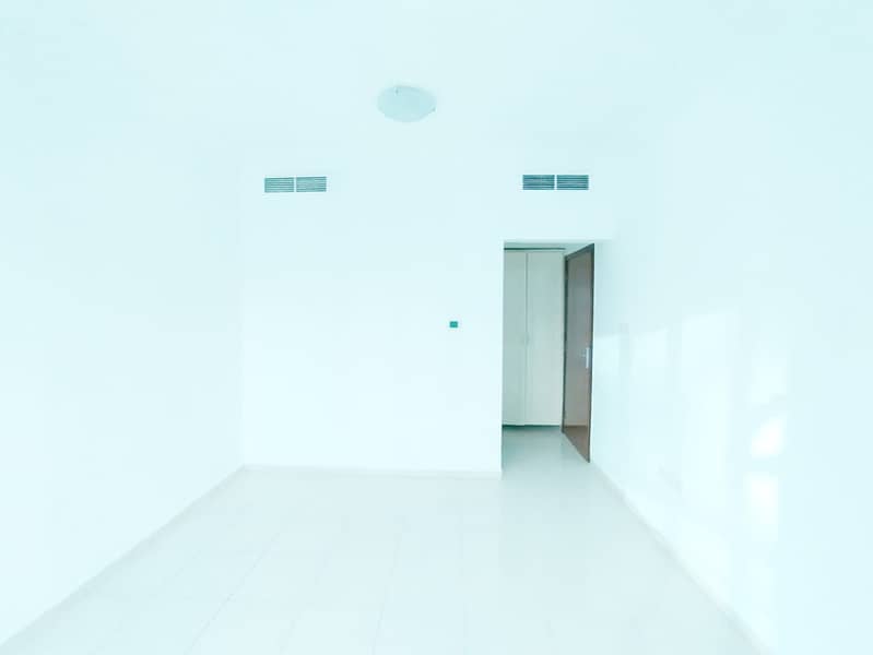 5 6367df88-1a09-4435-ac85-755f92386ea8. jpeg