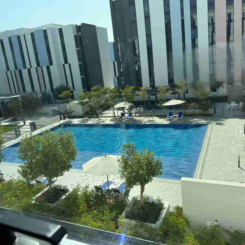 1000702824. jpg