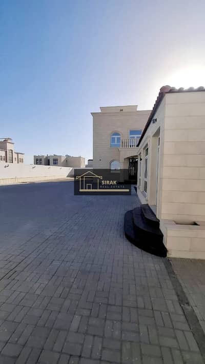 فیلا 6 غرف نوم للايجار في مدينة الرياض، أبوظبي - WhatsApp Image 2025-06-21 at 10.46. 30 PM (1). jpeg