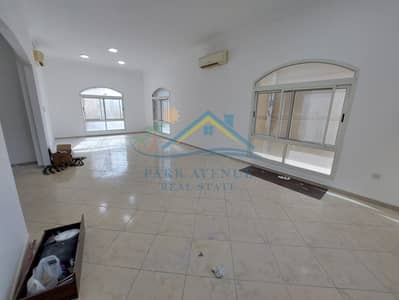 فیلا 4 غرف نوم للايجار في مدينة محمد بن زايد، أبوظبي - 20250621_163156. jpg