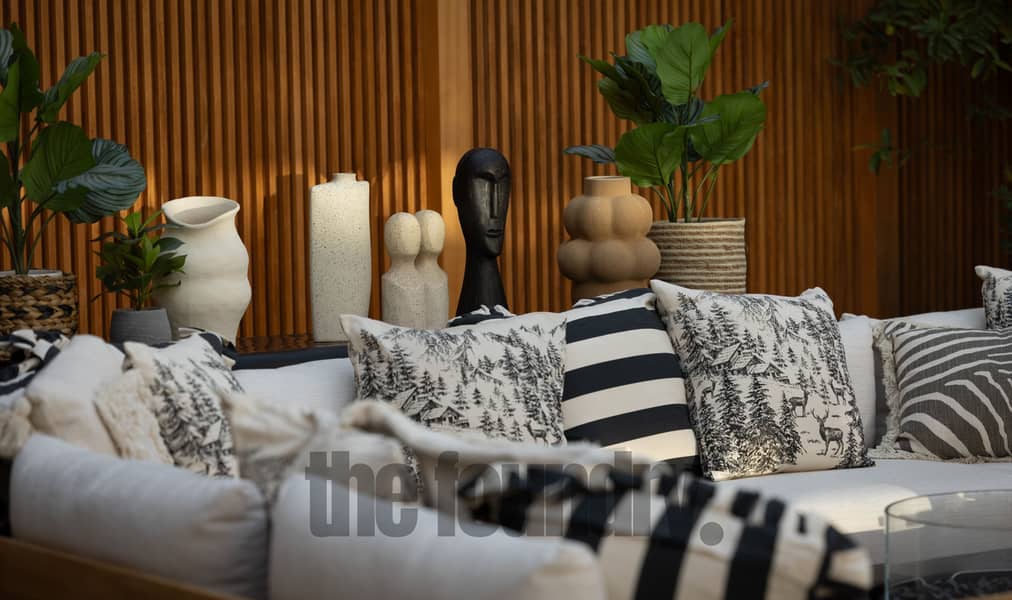 59 The OPUS Penthouse by OMNIYAT Outdoor Lounge Detail. jpg
