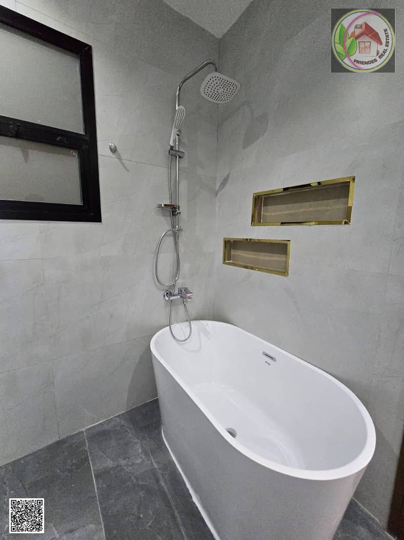 10 7dbe56a1-b825-4cba-95b0-65dfca13e033. jpg
