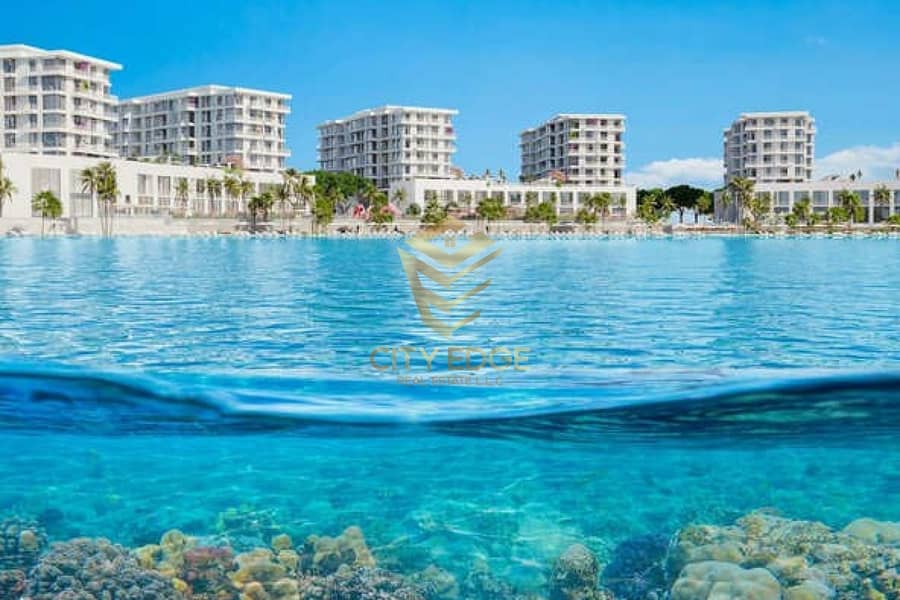 شقة بأطلالة بحرية - مساحتها 3229 قدم مربع -تملك حر شقة بأطلالة بحرية - مساحتها 3229 قدم مربع -تملك حر