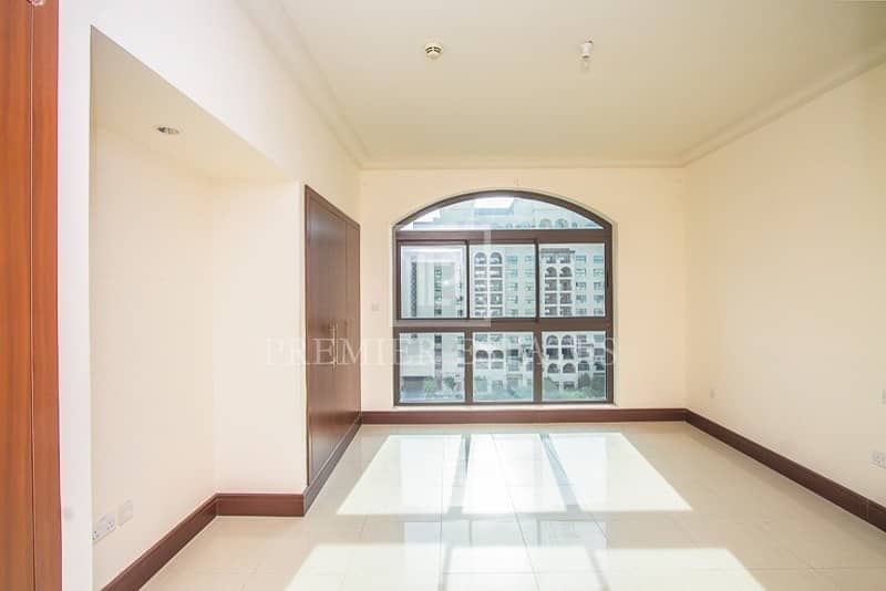 Fully Furnished 2 Bedroom plus Maids|Park view