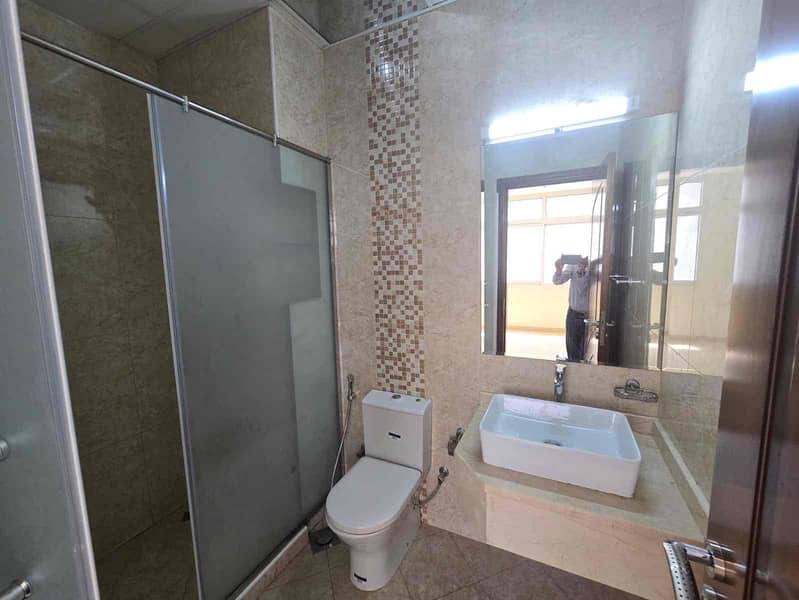 10 e1ecb06e-5cba-461b-aed8-a569ffe2b2c9. jpg
