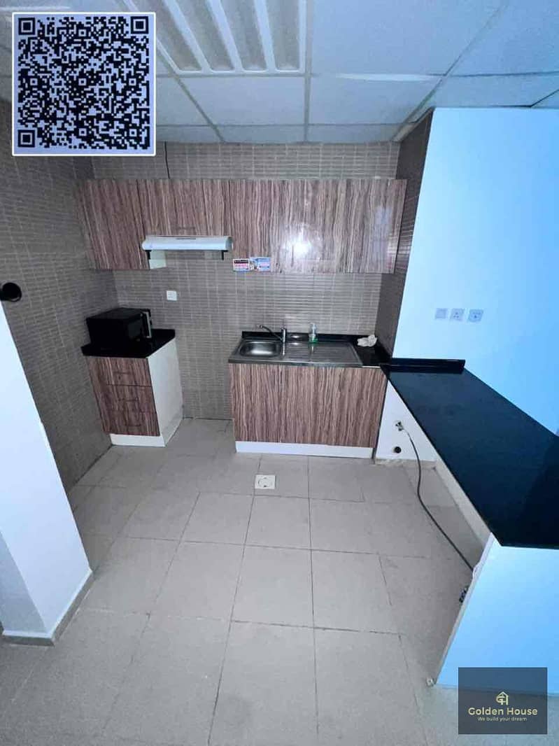 2 e105f5d9-f046-47af-ac8c-05fce0a31ceb. jpg
