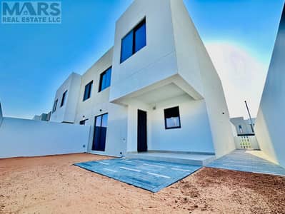 3 Bedroom Townhouse for Sale in Yas Island, Abu Dhabi - ef79e942-cb03-4656-8ea4-6e2e0af86afb. jpg